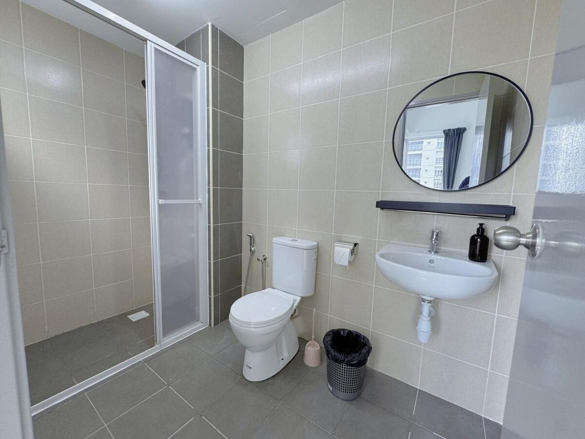 New Minimalist Cozy 3r3b Sgbesi - 6 Pax * Kuala Lumpur